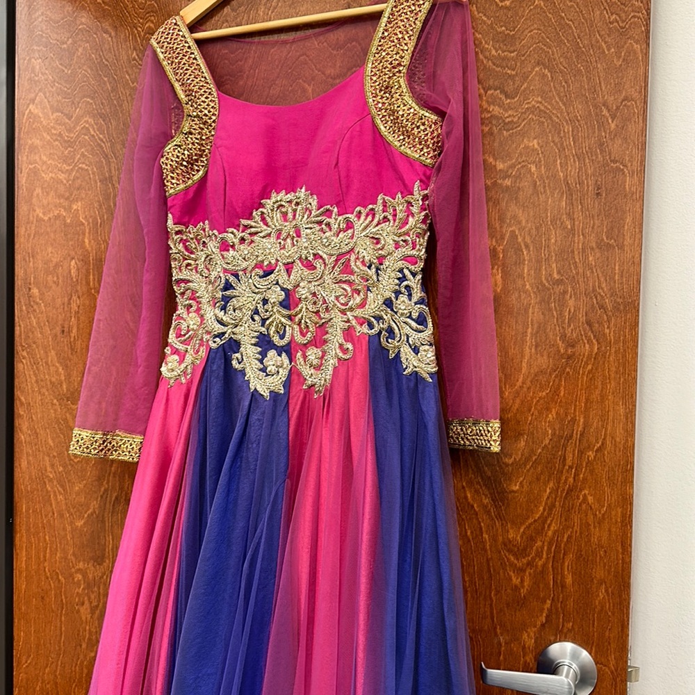 Dress .. brand new !!